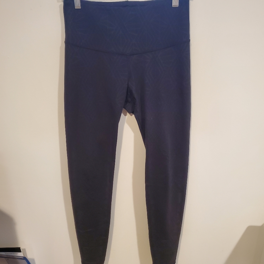 Sz M Old Navy Black Tonal Leggings